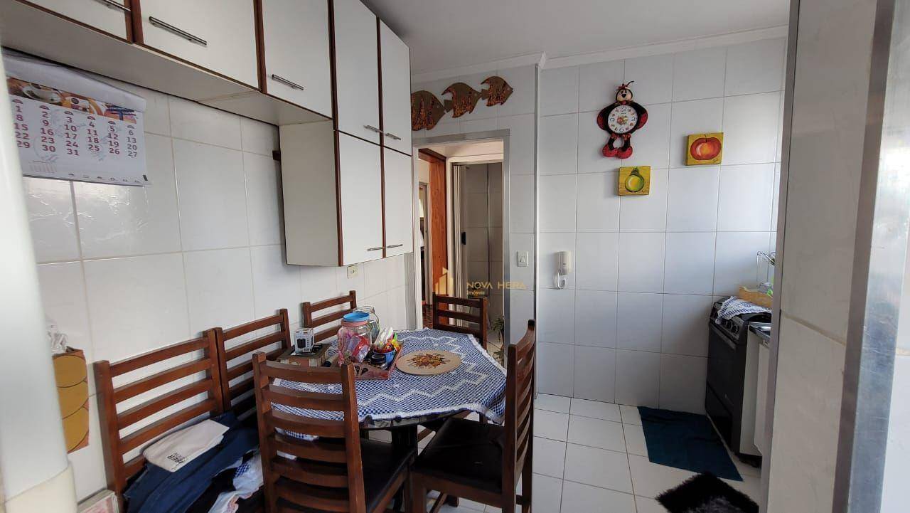 Apartamento à venda com 2 quartos, 68m² - Foto 5