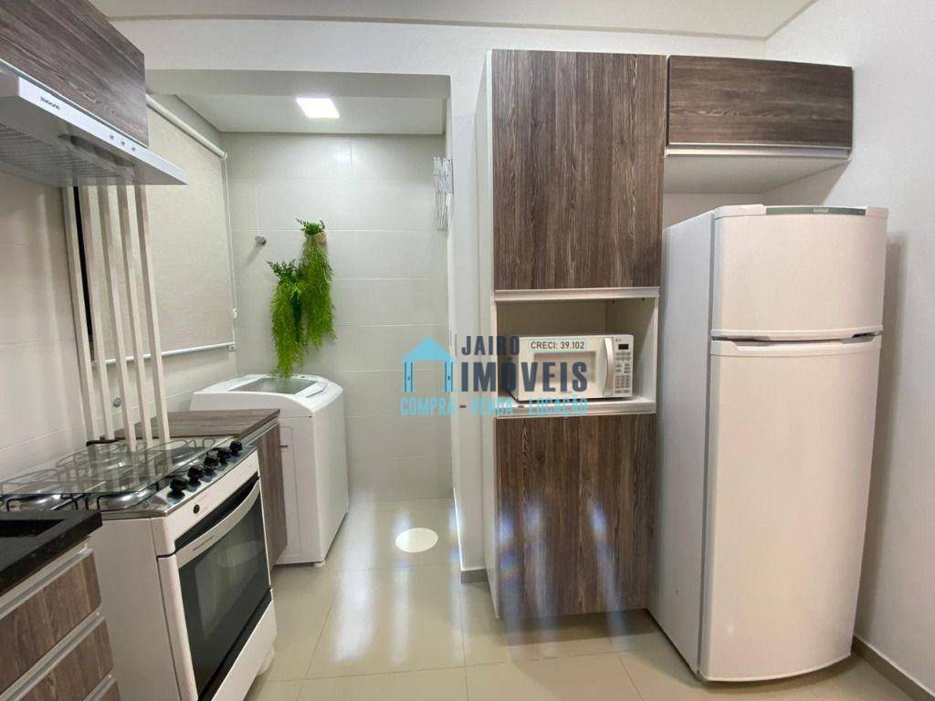 Apartamento à venda com 2 quartos, 70m² - Foto 4