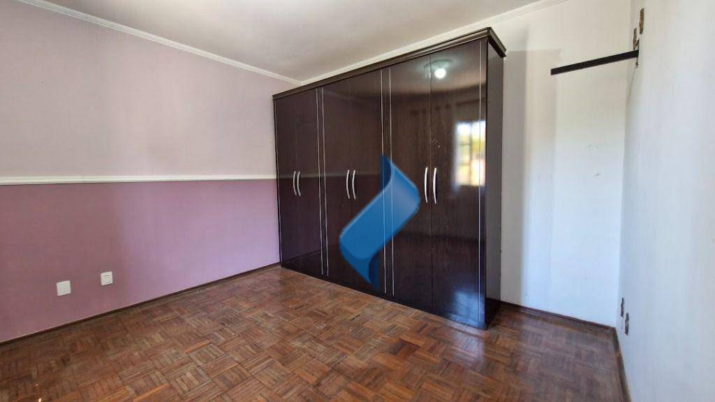 Casa para alugar com 4 quartos, 250m² - Foto 49