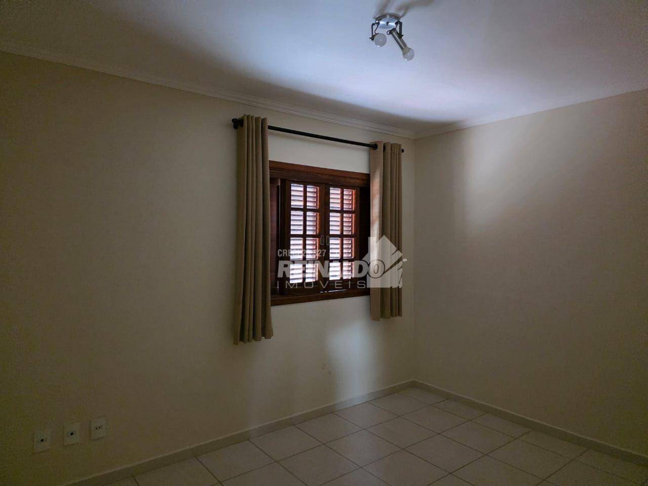 Casa de Condomínio para alugar com 3 quartos, 250m² - Foto 60