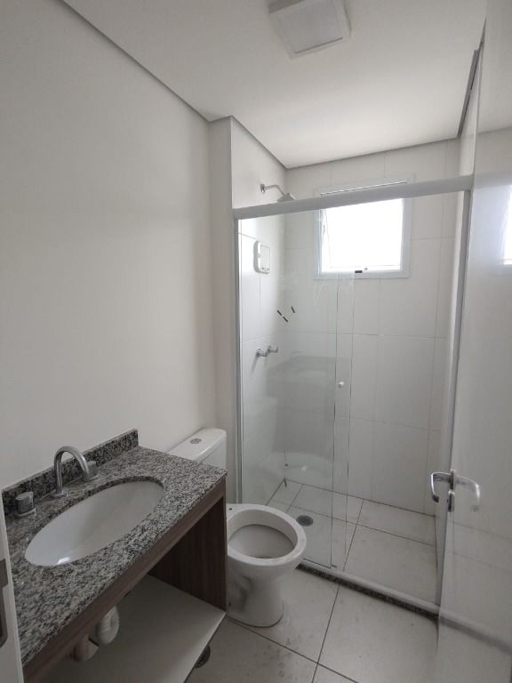 Apartamento para alugar com 2 quartos, 64m² - Foto 16