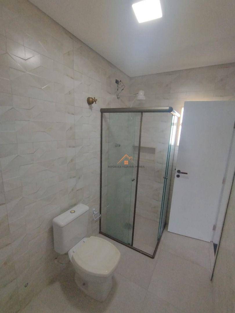 Sobrado para alugar com 2 quartos, 120m² - Foto 2