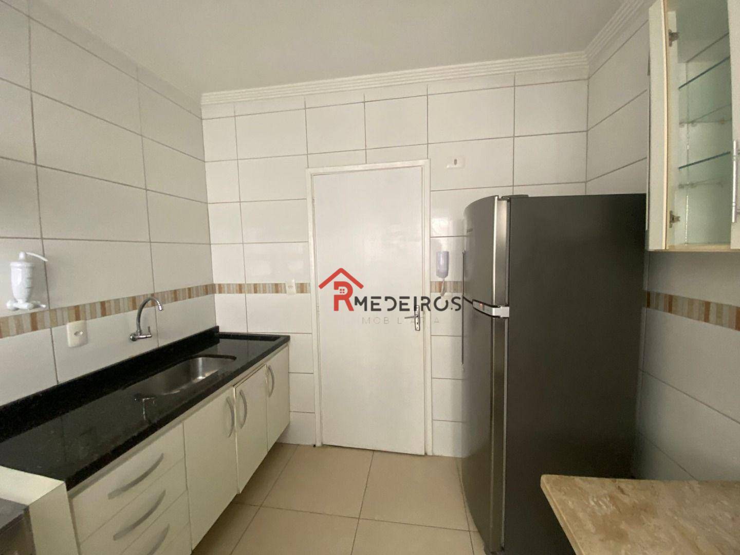 Apartamento à venda com 2 quartos, 65m² - Foto 4