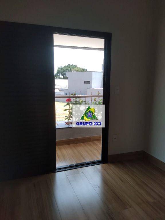 Casa de Condomínio à venda com 5 quartos, 242m² - Foto 23