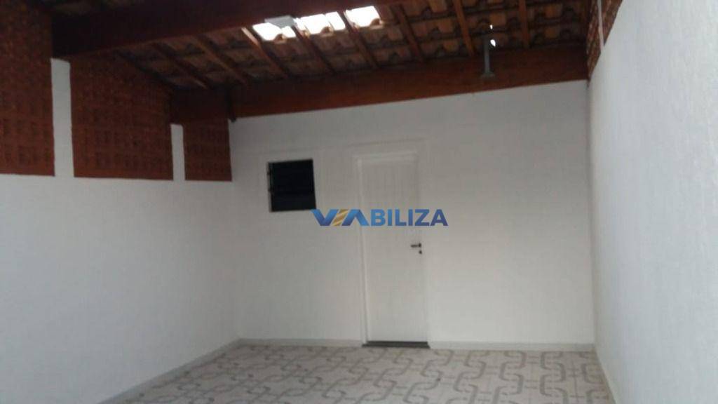 Sobrado à venda com 4 quartos, 180m² - Foto 2