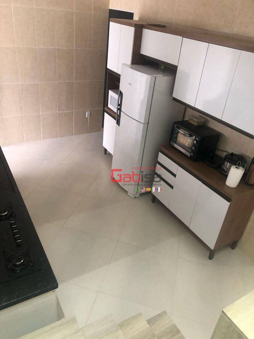 Casa à venda com 4 quartos, 240m² - Foto 11