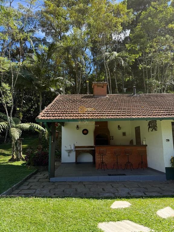 Casa à venda com 7 quartos, 2200m² - Foto 24