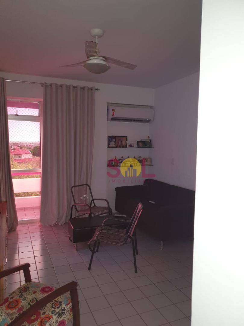 Apartamento à venda com 3 quartos, 97m² - Foto 2