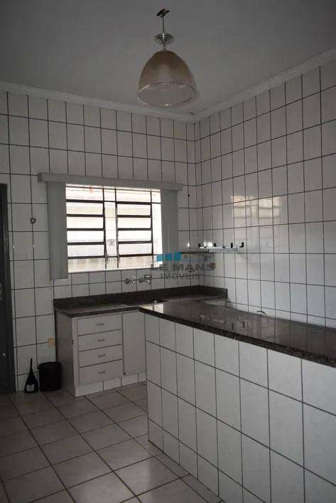 Casa à venda com 6 quartos, 248m² - Foto 11