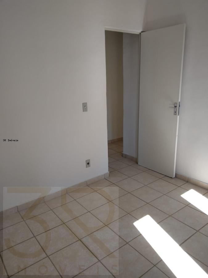 Apartamento para alugar com 2 quartos, 53m² - Foto 17