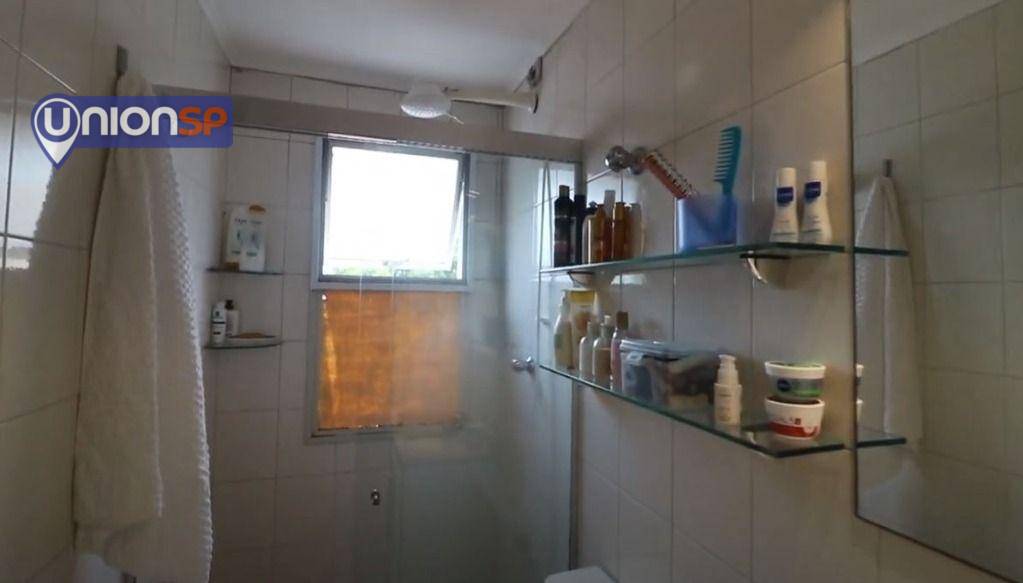 Apartamento à venda com 1 quarto, 38m² - Foto 11