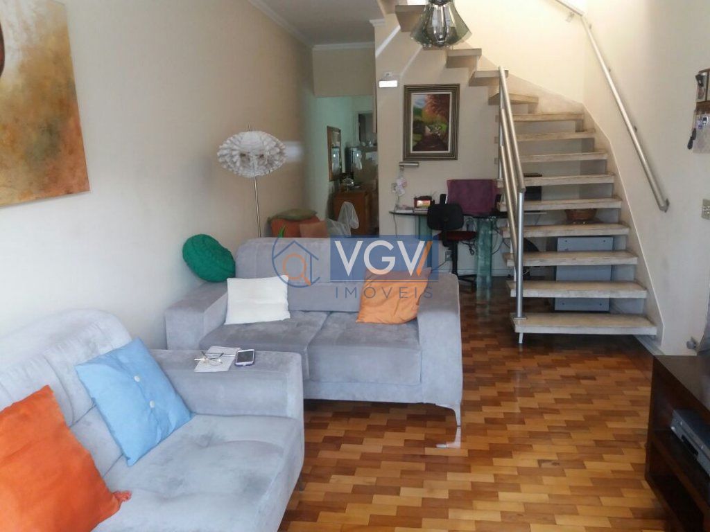 Casa à venda com 2 quartos, 150m² - Foto 2