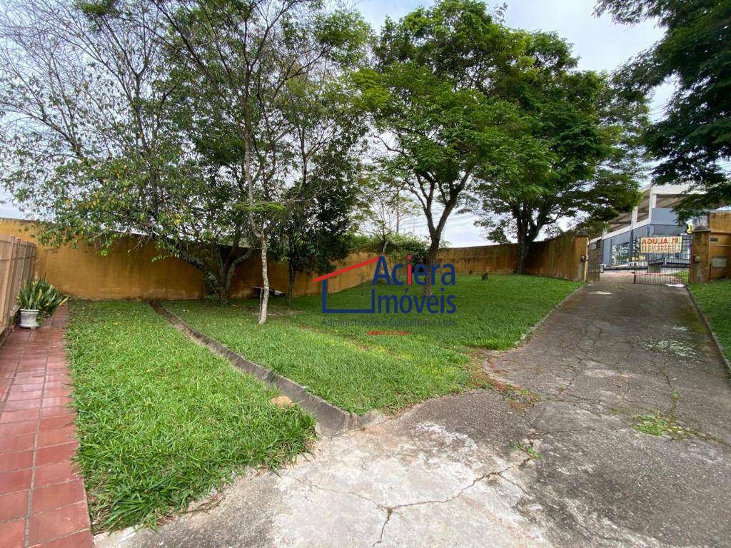 Casa de Condomínio para alugar com 5 quartos, 400m² - Foto 5