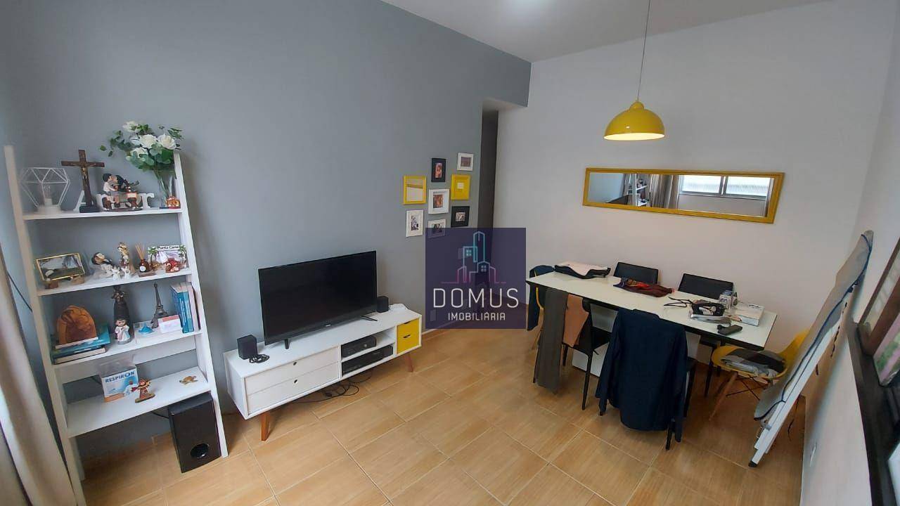 Apartamento à venda com 2 quartos, 62m² - Foto 1