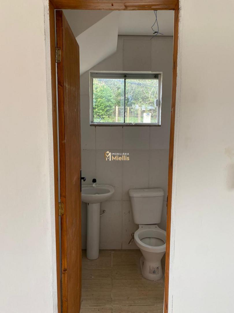 Casa à venda com 2 quartos, 45m² - Foto 8