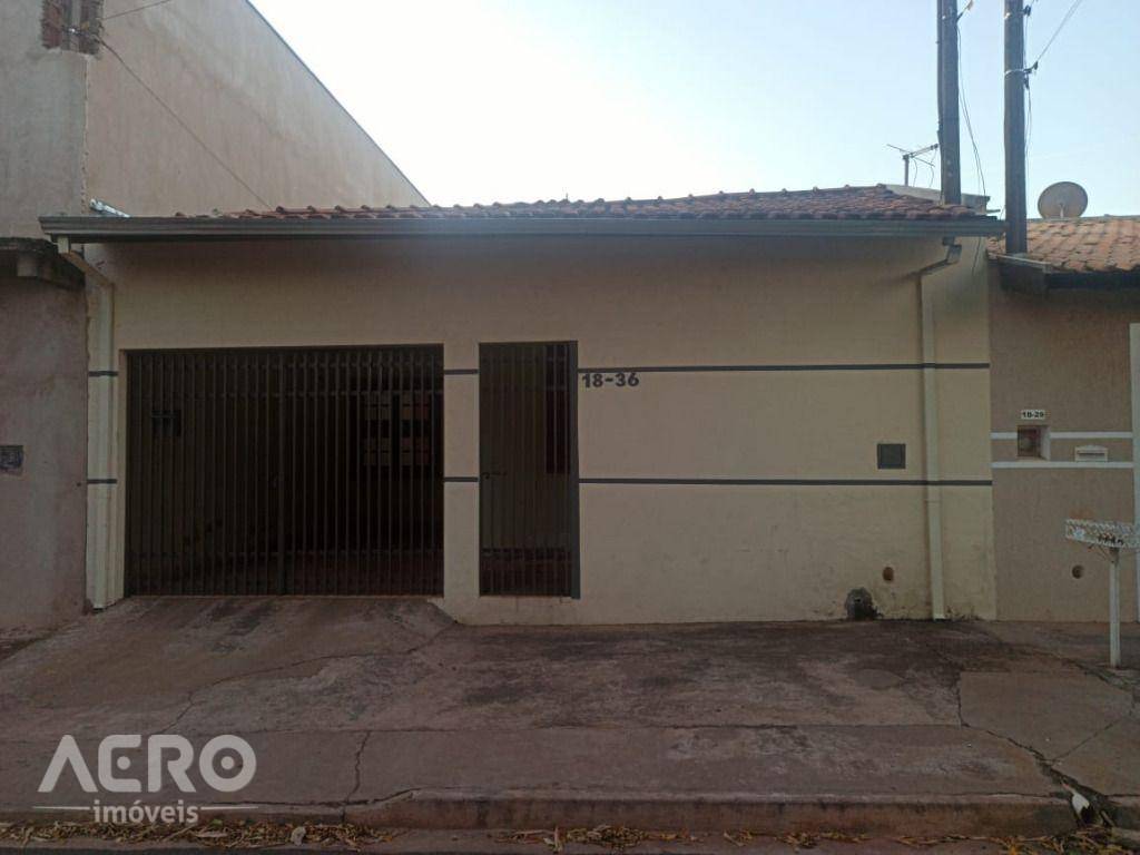 Casa à venda com 2 quartos, 110m² - Foto 1