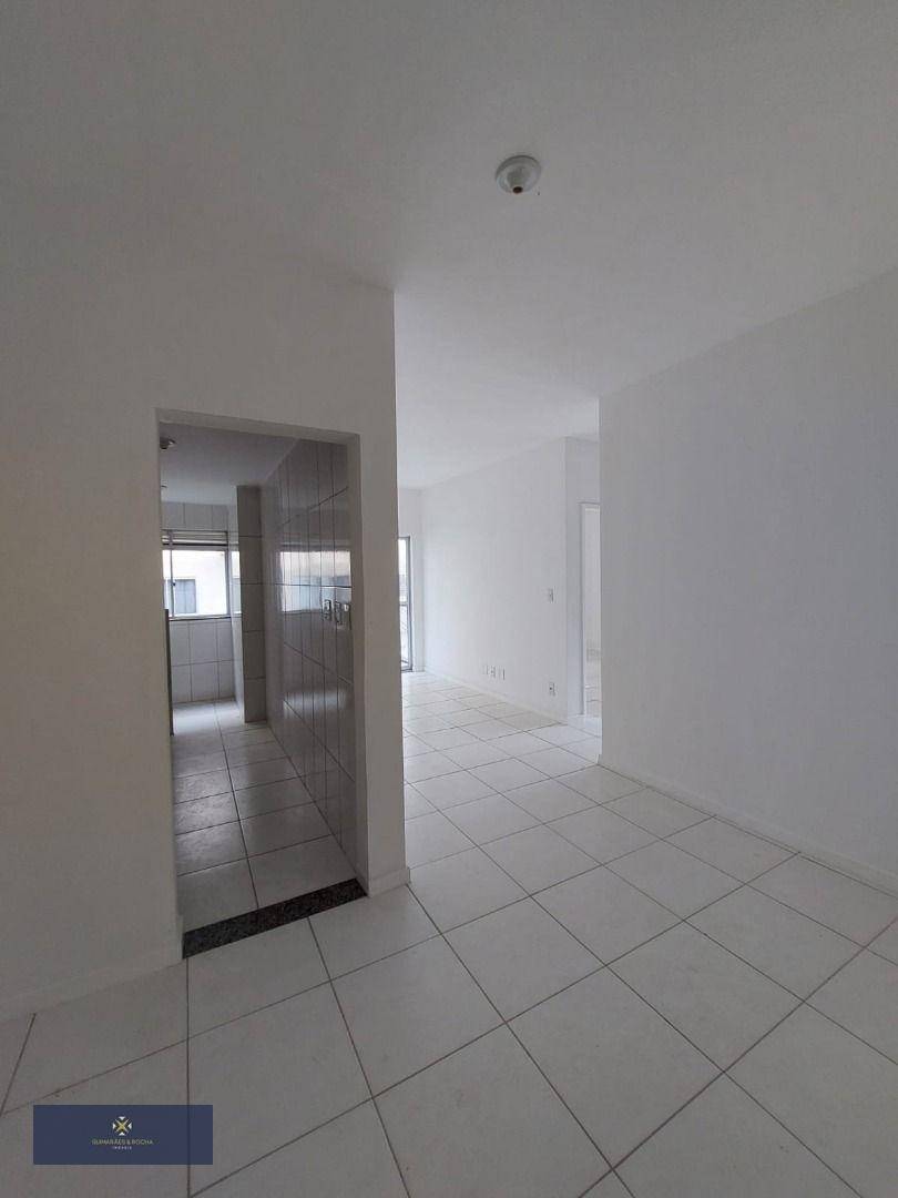 Apartamento à venda com 2 quartos, 54m² - Foto 2