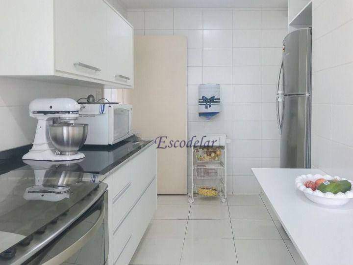 Apartamento à venda com 3 quartos, 180m² - Foto 8