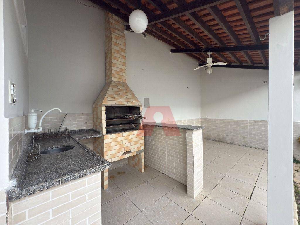 Casa de Condomínio para alugar com 2 quartos, 250m² - Foto 14