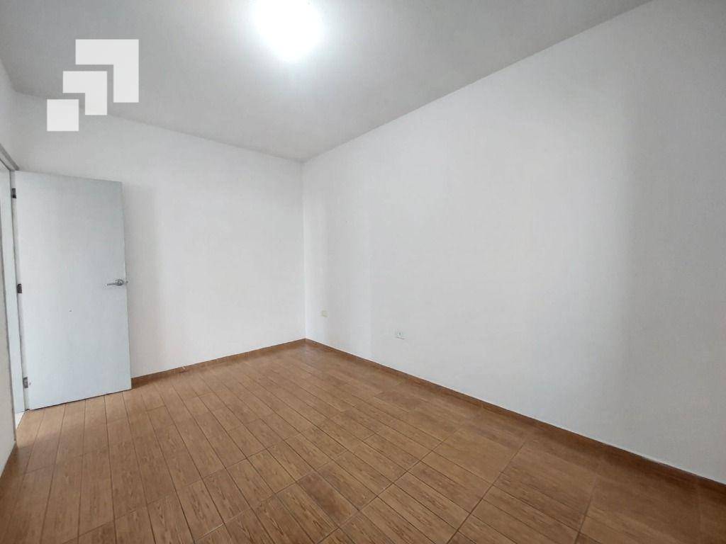 Casa para alugar com 1 quarto, 40m² - Foto 8