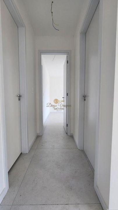 Apartamento à venda com 2 quartos, 67m² - Foto 4