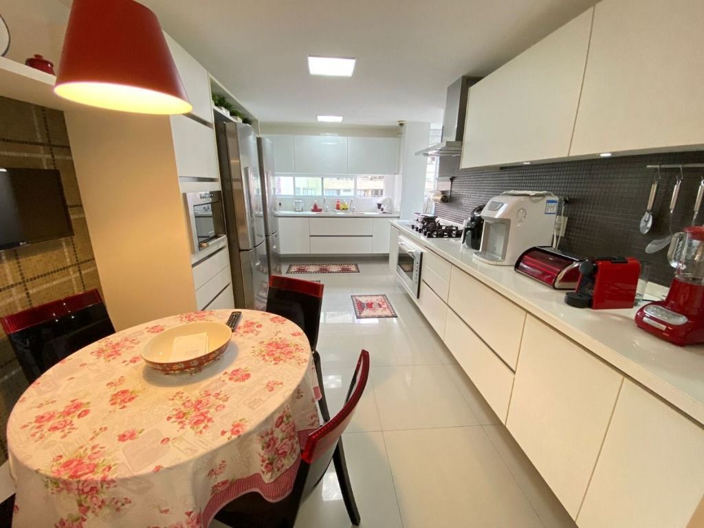 Apartamento à venda com 3 quartos, 212m² - Foto 23