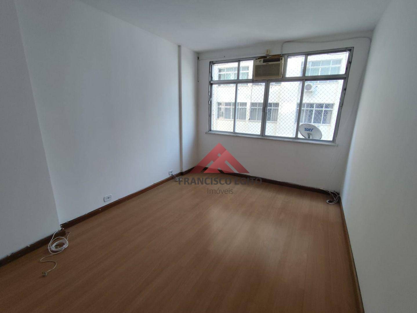 Apartamento à venda e aluguel com 3 quartos, 100m² - Foto 10