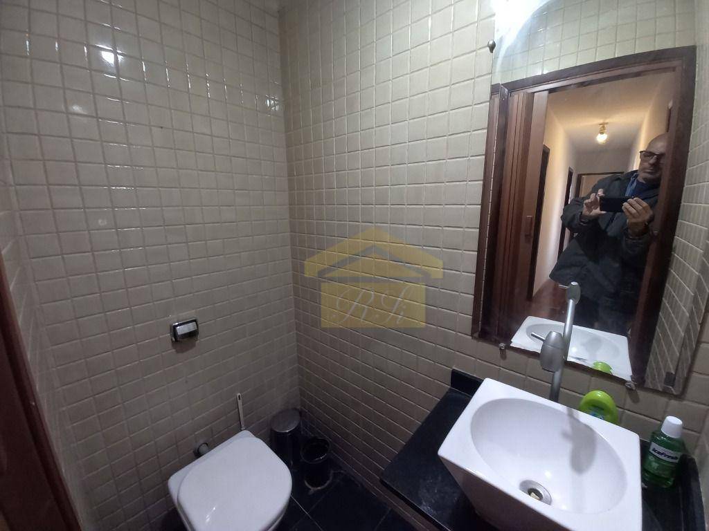 Casa à venda e aluguel com 3 quartos, 220m² - Foto 25