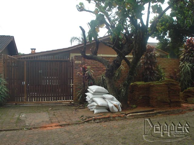 Casa à venda com 3 quartos, 102 - Foto 1