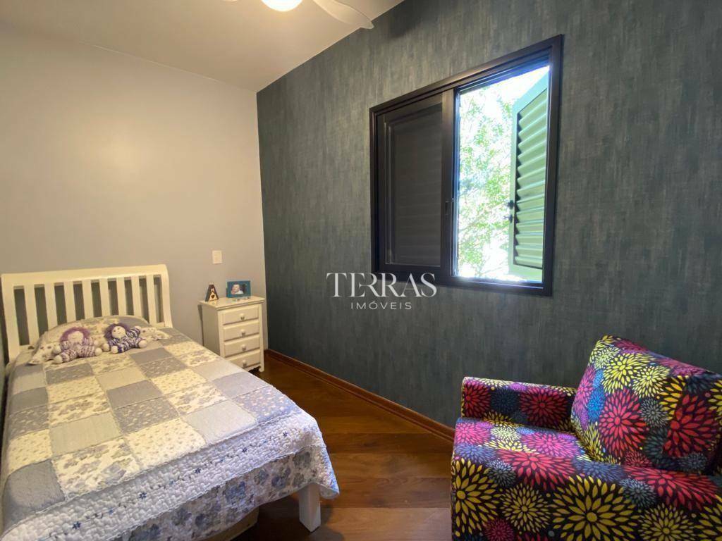 Casa à venda com 4 quartos, 300m² - Foto 9