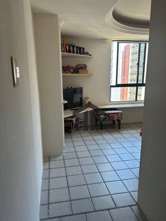 Apartamento à venda com 4 quartos, 157m² - Foto 9