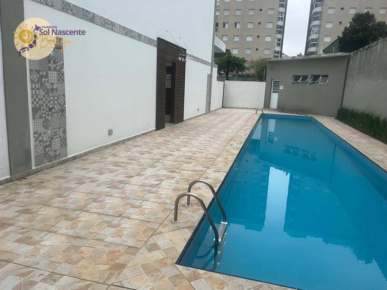 Casa à venda com 3 quartos, 108m² - Foto 1