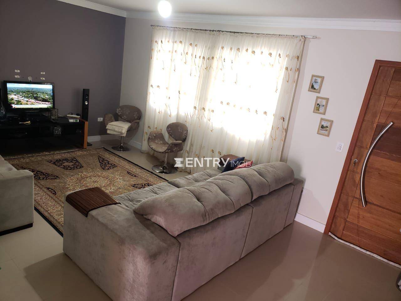 Casa à venda com 4 quartos, 300m² - Foto 1