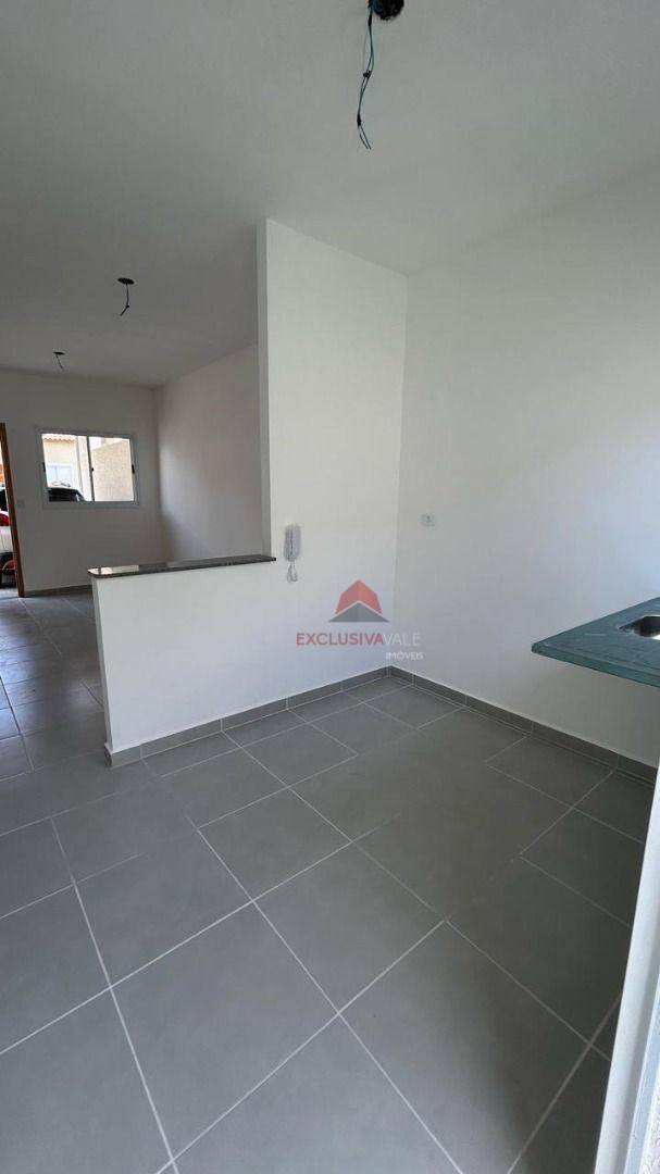 Casa à venda com 2 quartos, 63m² - Foto 9