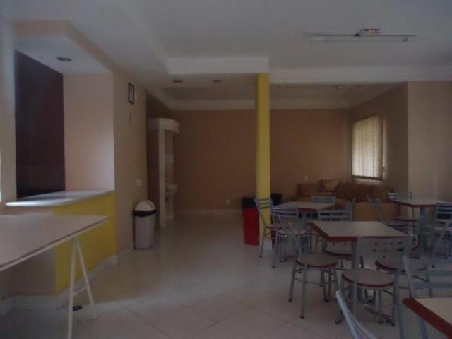 Apartamento à venda com 2 quartos, 64m² - Foto 19