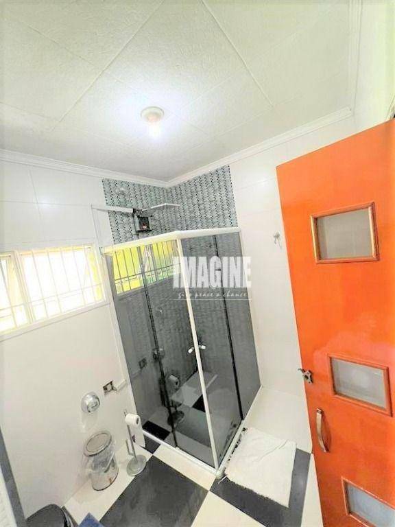 Sobrado à venda com 3 quartos, 220m² - Foto 4