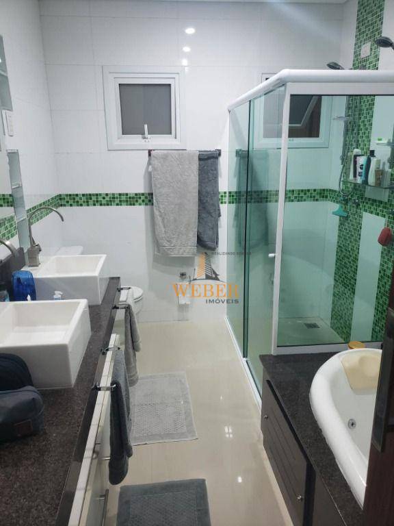 Casa de Condomínio à venda com 3 quartos, 353m² - Foto 33