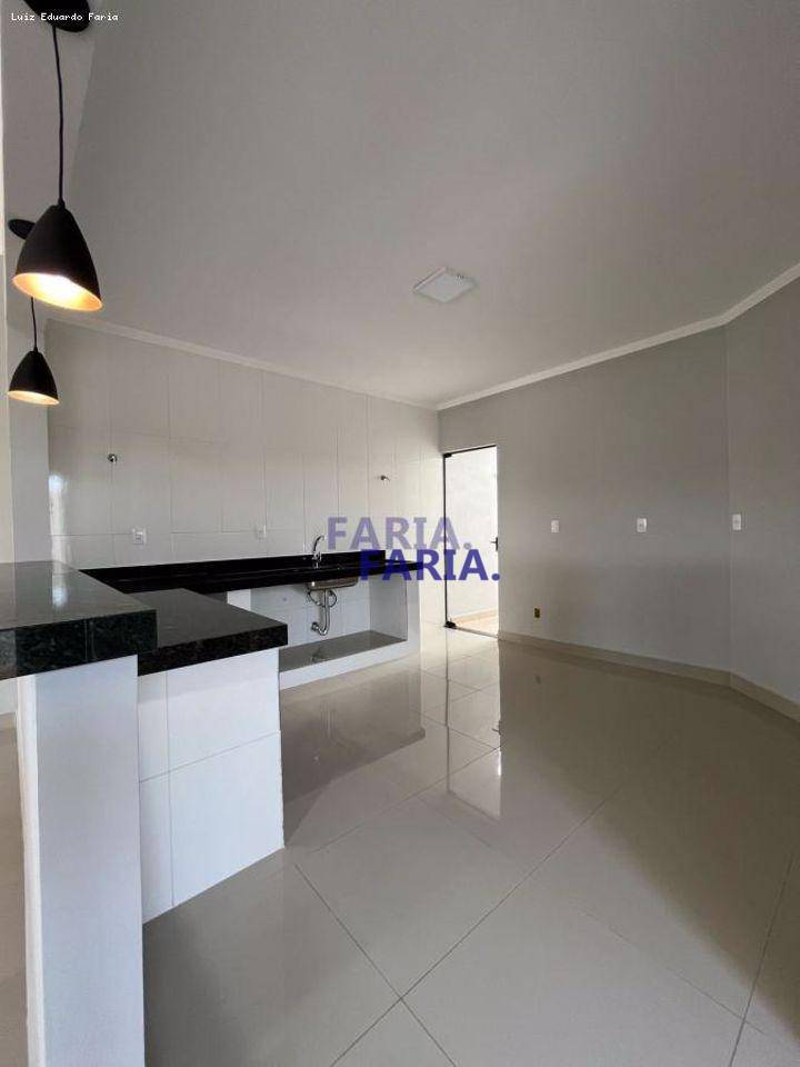 Casa à venda com 3 quartos, 155m² - Foto 7