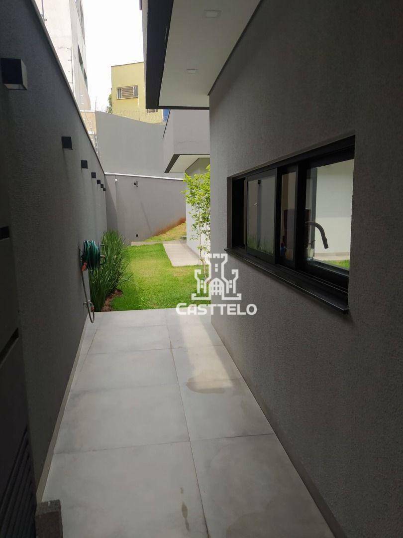 Casa à venda com 3 quartos, 186m² - Foto 36