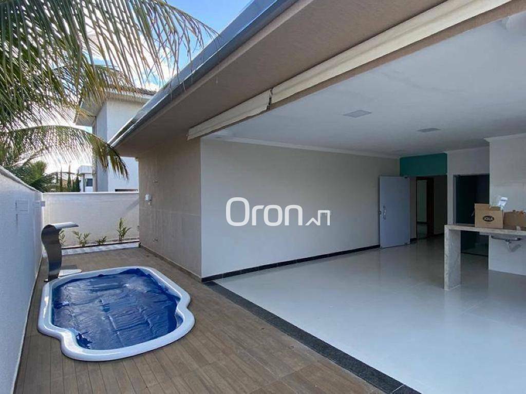 Casa de Condomínio à venda com 3 quartos, 244m² - Foto 4