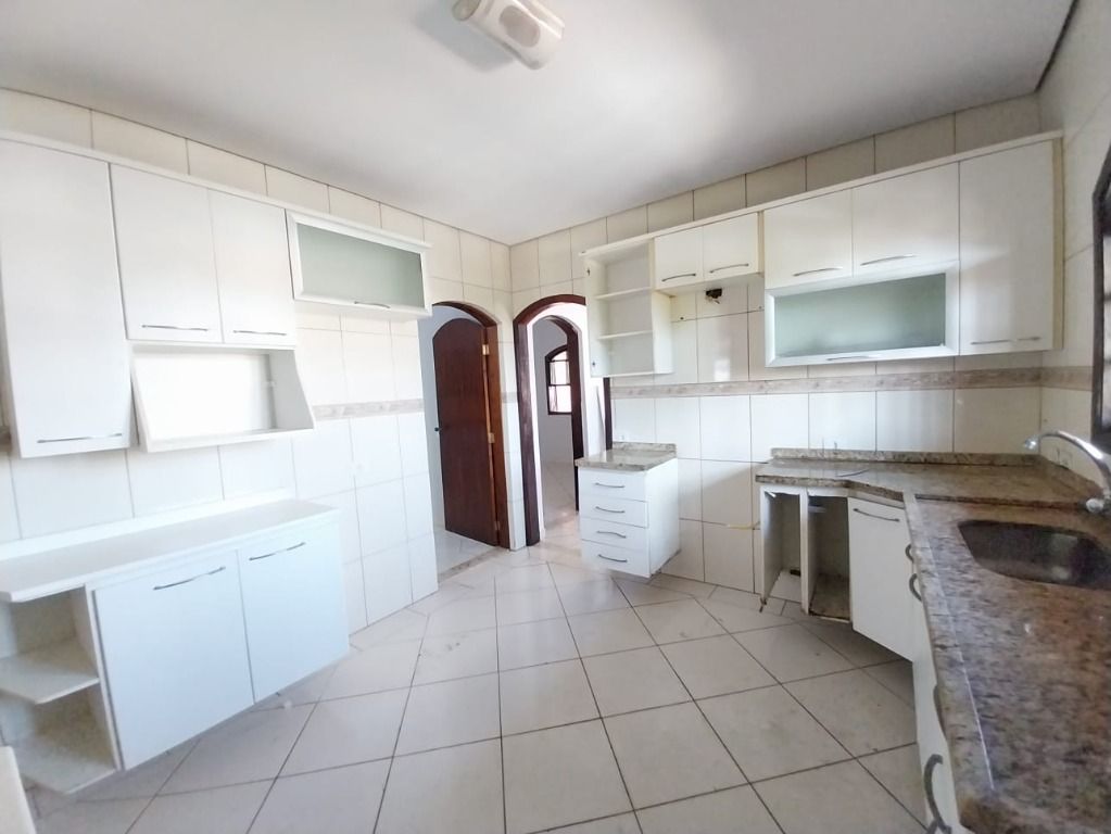 Casa à venda e aluguel com 2 quartos, 406m² - Foto 16