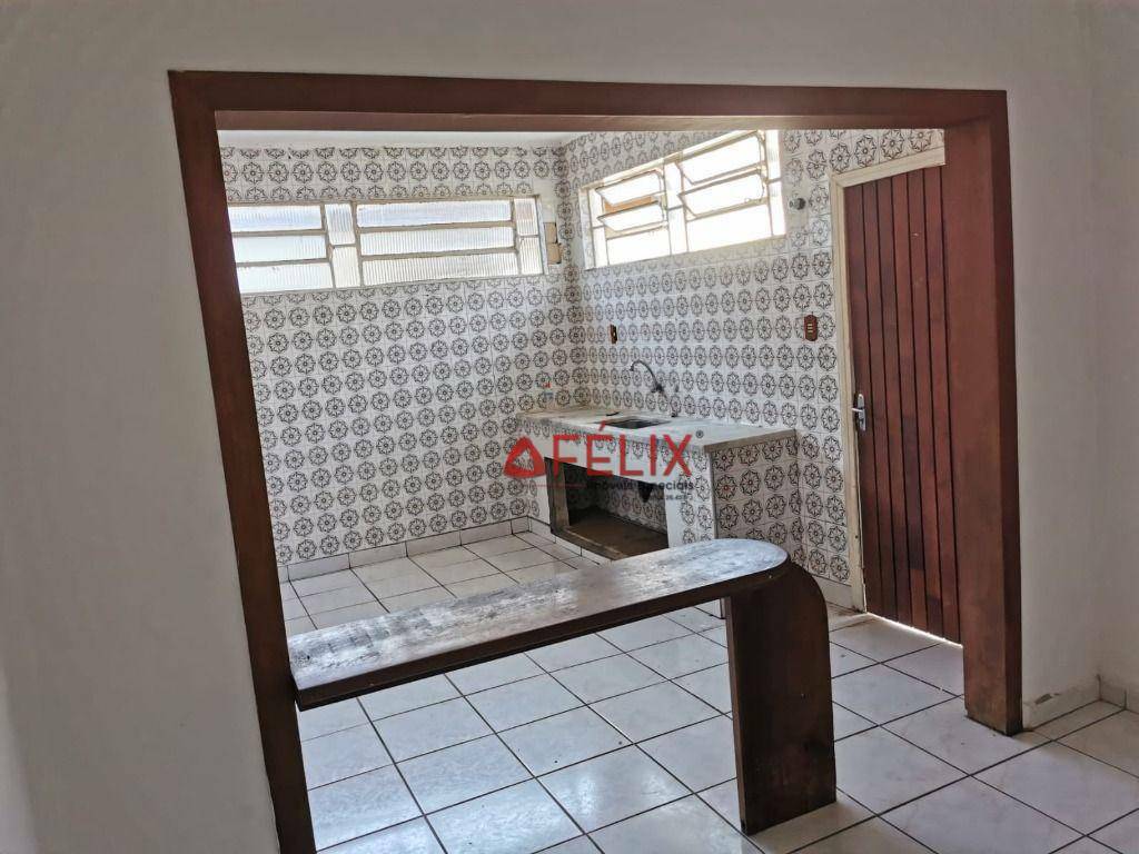 Casa, 4 quartos, 180 m² - Foto 11