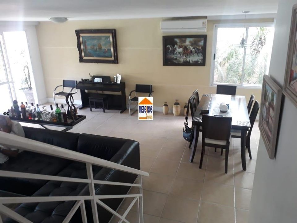 Casa de Condomínio à venda com 5 quartos, 240m² - Foto 31