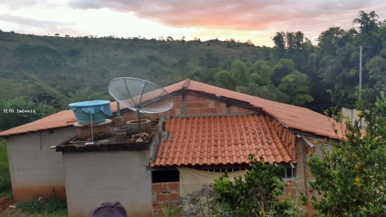 Fazenda à venda com 3 quartos, 900m² - Foto 2