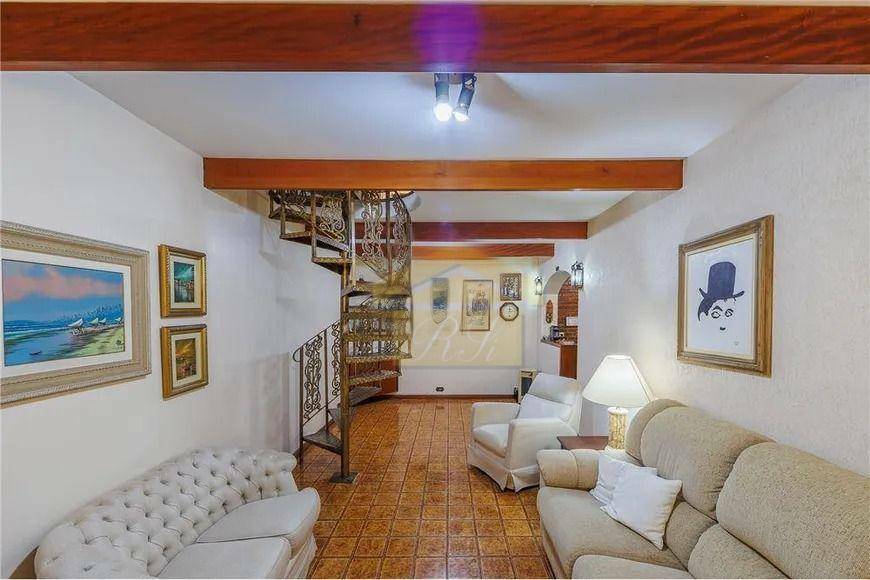 Sobrado à venda e aluguel com 3 quartos, 180m² - Foto 6