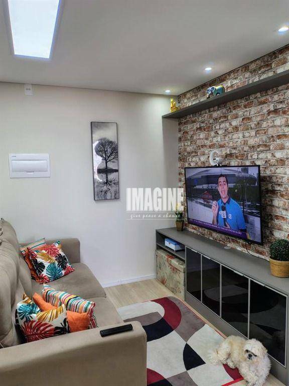 Apartamento à venda com 2 quartos, 40m² - Foto 2