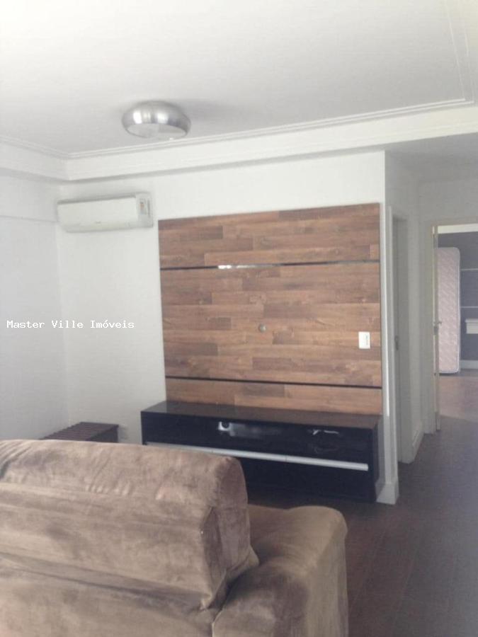 Apartamento à venda com 2 quartos, 74m² - Foto 11