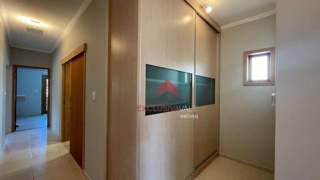 Casa de Condomínio à venda com 4 quartos, 420m² - Foto 50