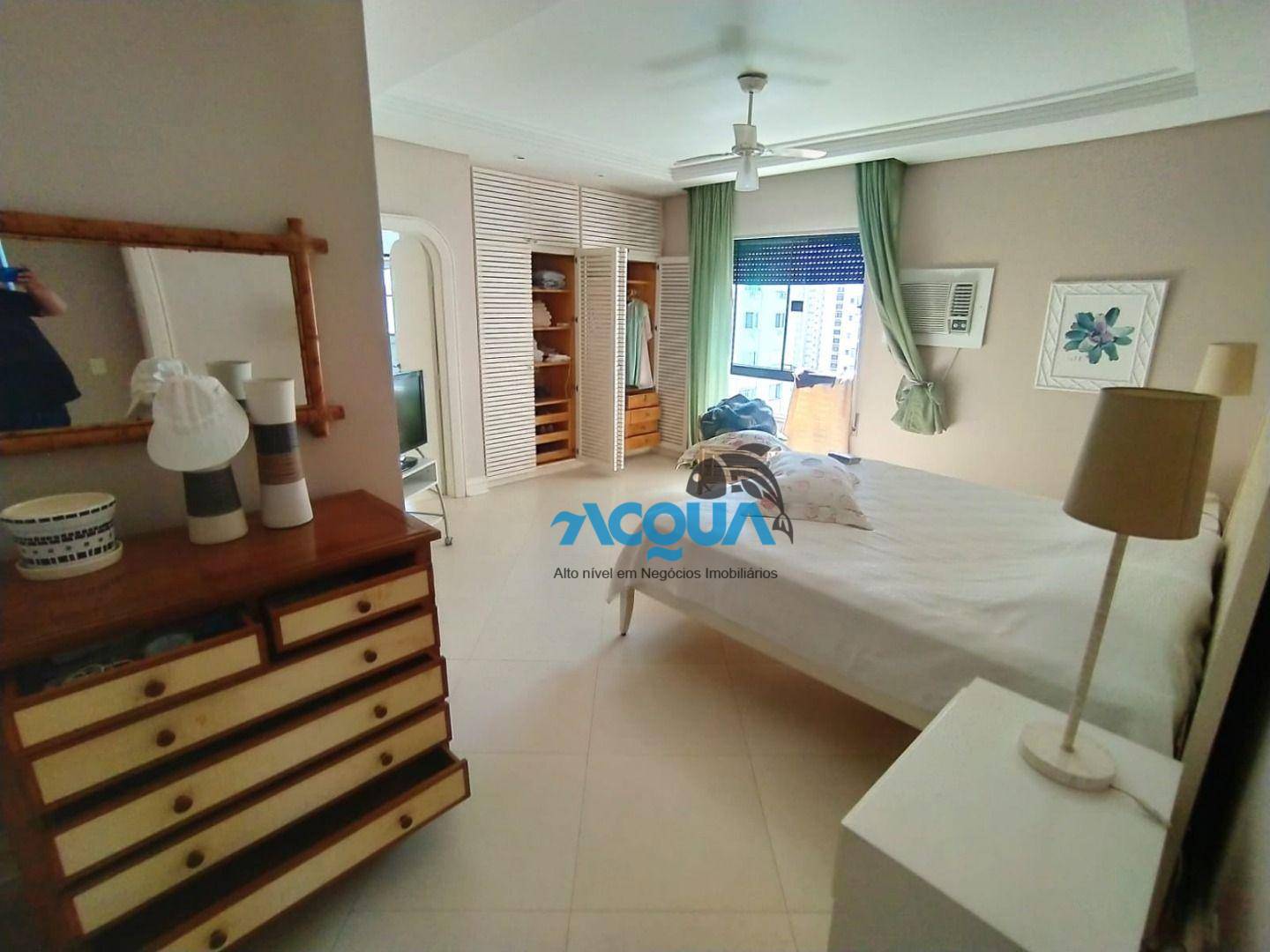 Apartamento à venda com 6 quartos, 210m² - Foto 4