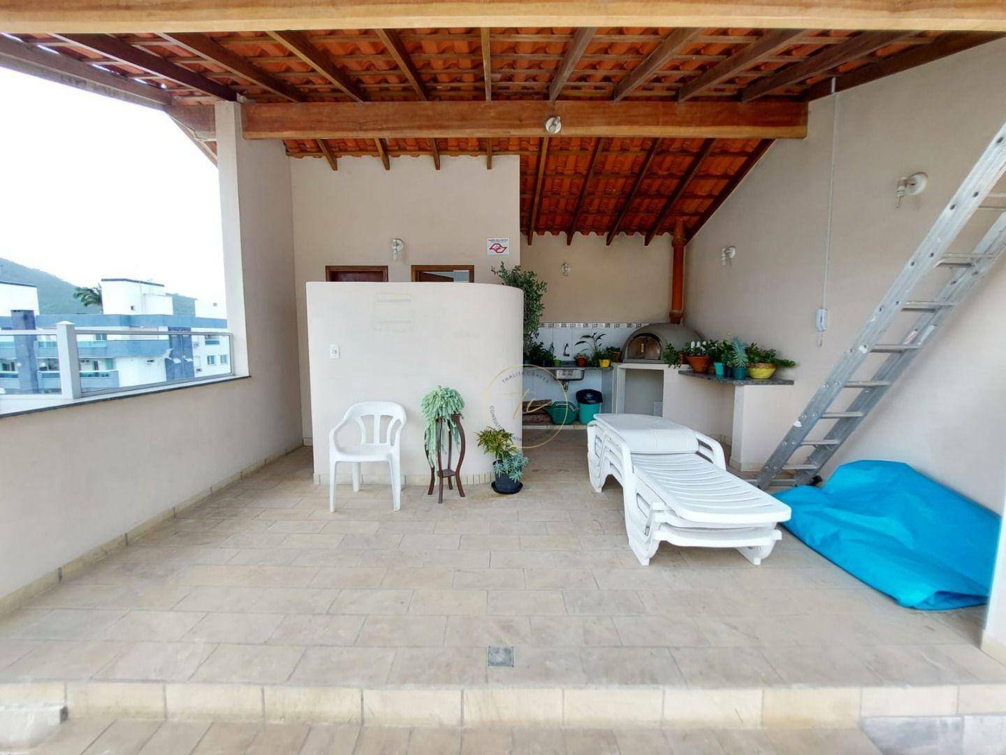 Apartamento à venda com 2 quartos, 70m² - Foto 4